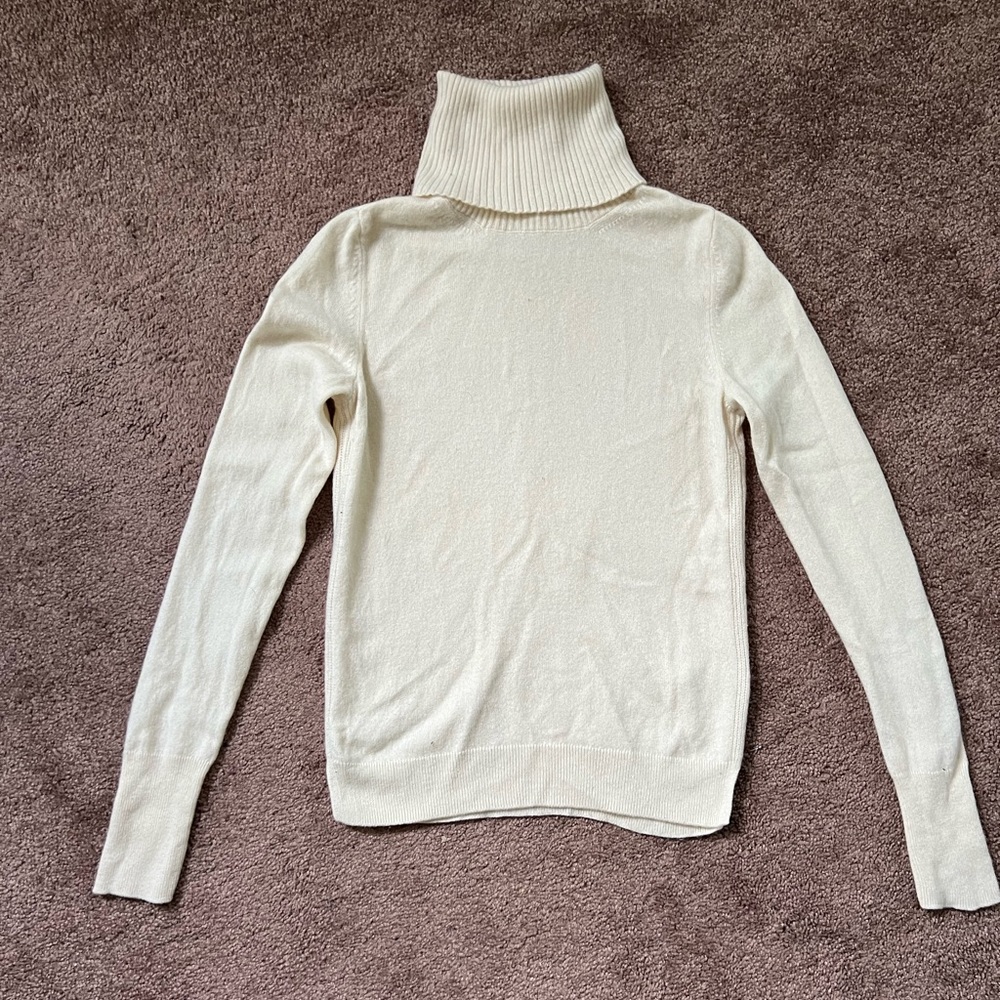 Cashmere Uniqlo Sweater